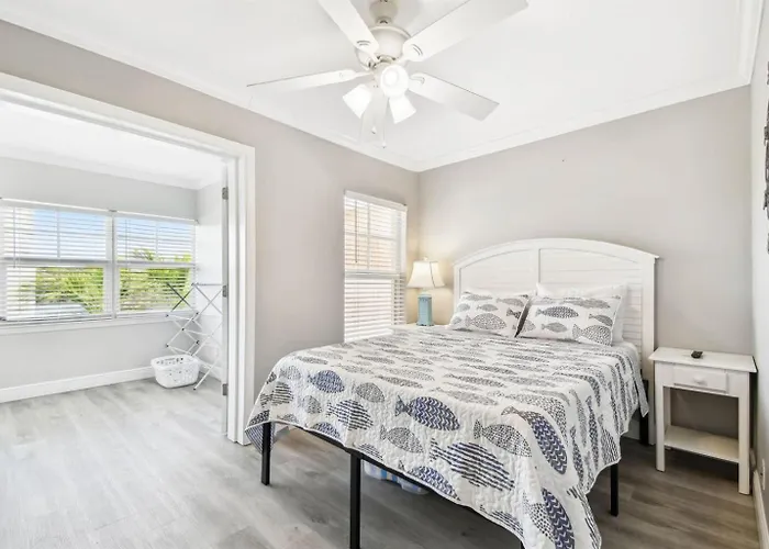 Waterfront Resort-style 3 Min To Beach! Apartamento Clearwater Beach