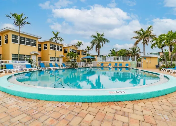 Waterfront Resort-style 3 Min To Beach! *